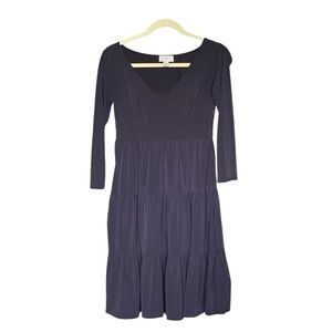 Ann Taylor LOFT  Tiered Swing Dress Size 0 side zip navy blue stretch no pockets